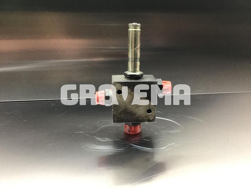 Hydraulics Liebherr Directional Control Valve: picture 1