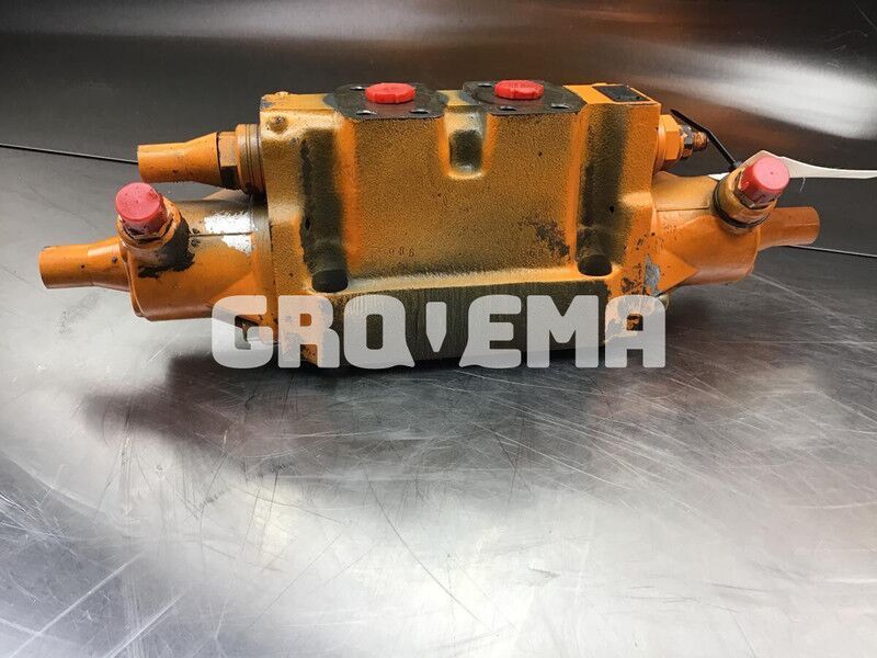 Liebherr Directional Control Valve - Hydraulics: picture 1 Liebherr Directional Control Valve - Hydraulics: picture 1