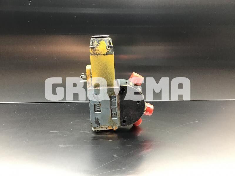 Liebherr Directional Control Valve - Valve: picture 2 Liebherr Directional Control Valve - Valve: picture 2