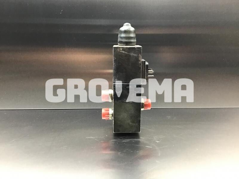 Liebherr Directional Control Valve - Valve: picture 3 Liebherr Directional Control Valve - Valve: picture 3