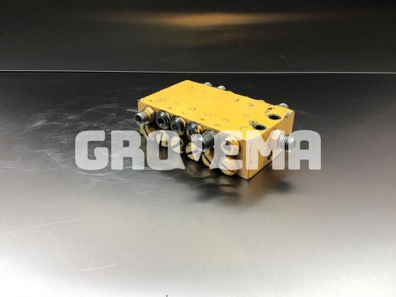Liebherr Distribution Block - Hydraulics: picture 2 Liebherr Distribution Block - Hydraulics: picture 2