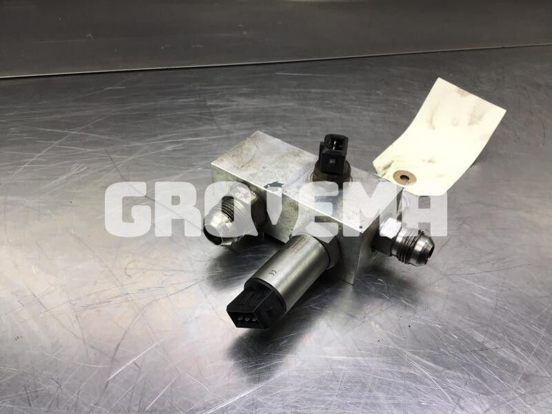 Liebherr Distribution Block - Hydraulics: picture 1 Liebherr Distribution Block - Hydraulics: picture 1