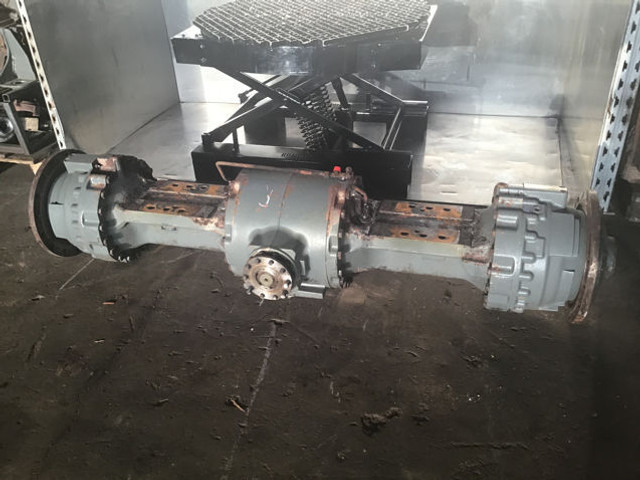Liebherr Frontaxle - Axle and parts: picture 2 Liebherr Frontaxle - Axle and parts: picture 2