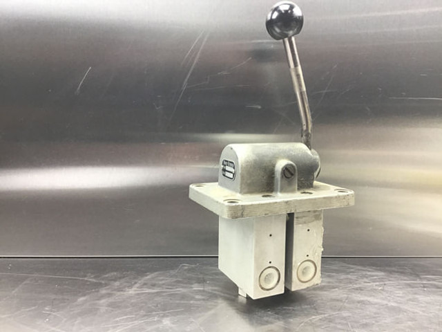 Liebherr Handbrake Valve - Valve: picture 2 Liebherr Handbrake Valve - Valve: picture 2