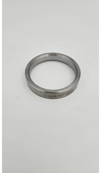 Liebherr Inlet valve seat insert D924/D926 - Engine and parts: picture 1 Liebherr Inlet valve seat insert D924/D926 - Engine and parts: picture 1