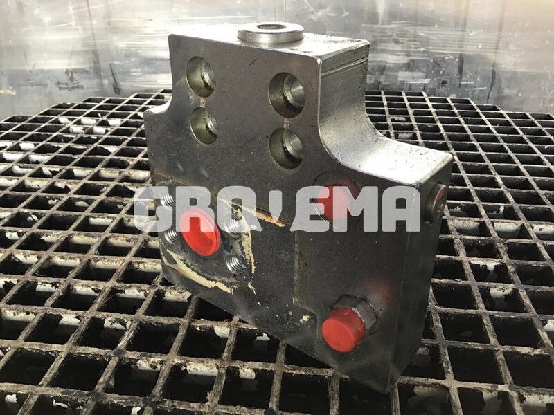 Liebherr Interm Block - Hydraulics: picture 1 Liebherr Interm Block - Hydraulics: picture 1