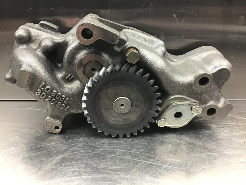 Liebherr Oil Pump - Oil pump: picture 1 Liebherr Oil Pump - Oil pump: picture 1