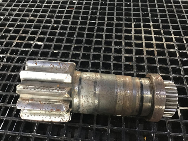 Liebherr Output Shaft - Hydraulics: picture 2 Liebherr Output Shaft - Hydraulics: picture 2