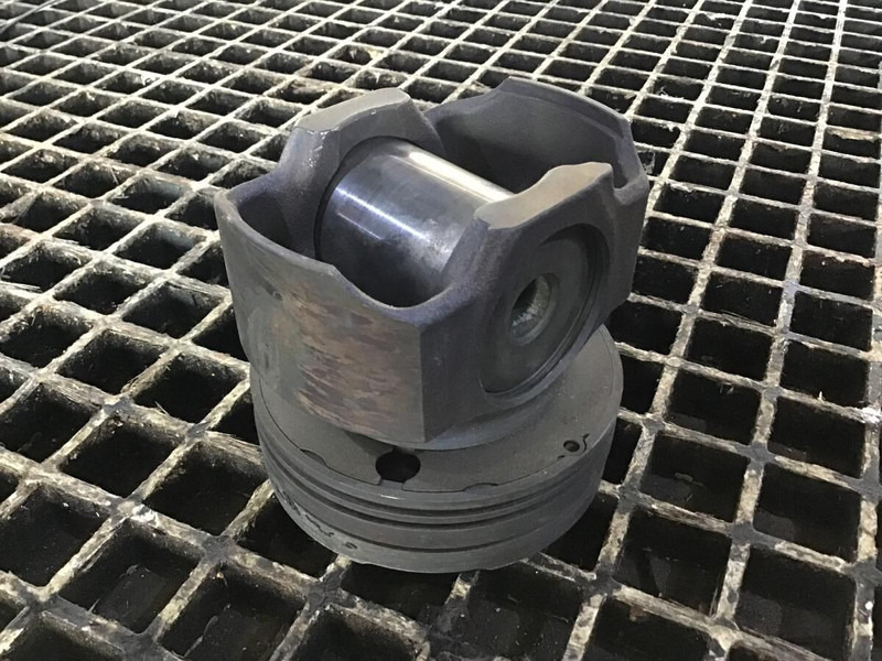 Engine and parts Liebherr Piston: picture 1