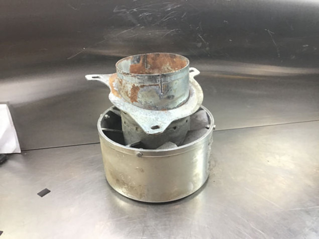 Liebherr Pre-Separator - Fuel filter: picture 2 Liebherr Pre-Separator - Fuel filter: picture 2