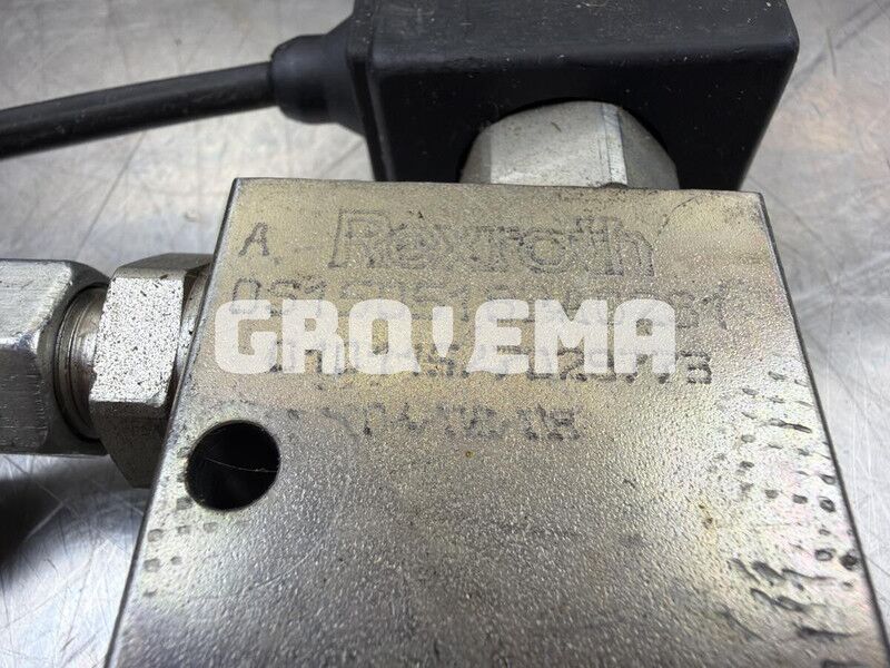 Liebherr R900 Li / R914B / R912 Li / R904 / A904C Li / A904 Li - Hydraulics: picture 4 Liebherr R900 Li / R914B / R912 Li / R904 / A904C Li / A904 Li - Hydraulics: picture 4