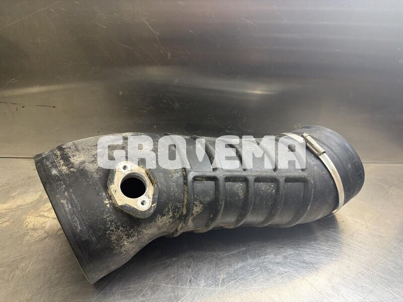 Liebherr R946 LC - Air intake pipe: picture 1 Liebherr R946 LC - Air intake pipe: picture 1