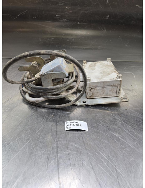 Liebherr Terminal box - ECU: picture 3 Liebherr Terminal box - ECU: picture 3