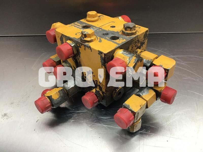 Liebherr Valve Distribution Block - Hydraulics: picture 1 Liebherr Valve Distribution Block - Hydraulics: picture 1