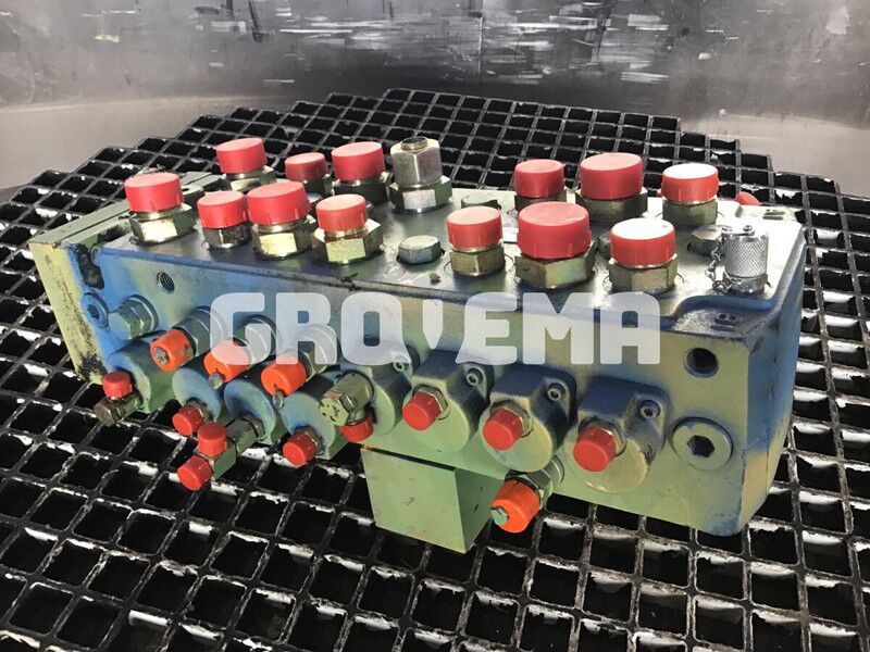 Liebherr Valveblock - Hydraulics: picture 1 Liebherr Valveblock - Hydraulics: picture 1