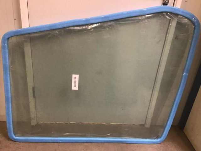 Liebherr Window Glass - Window and parts: picture 1 Liebherr Window Glass - Window and parts: picture 1