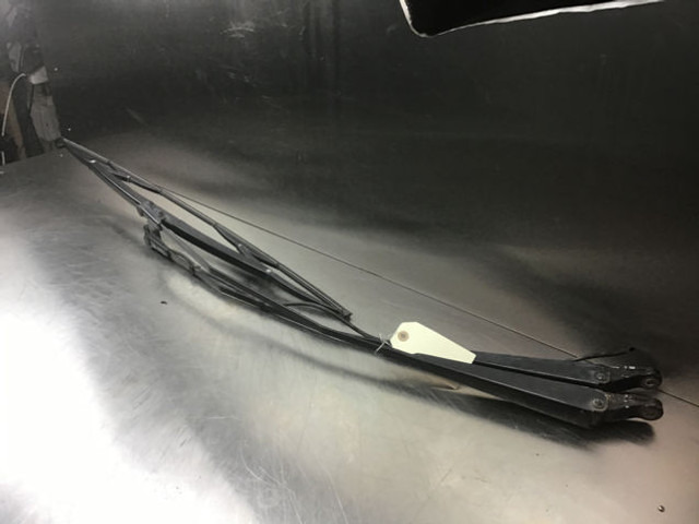 Liebherr Wiper Arm - Body and exterior: picture 3 Liebherr Wiper Arm - Body and exterior: picture 3