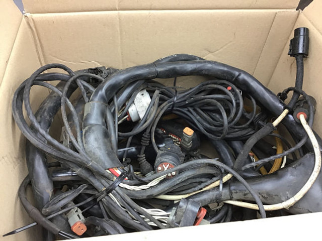 Liebherr Wire Harness Engine - Cables/ Wire harness: picture 2 Liebherr Wire Harness Engine - Cables/ Wire harness: picture 2