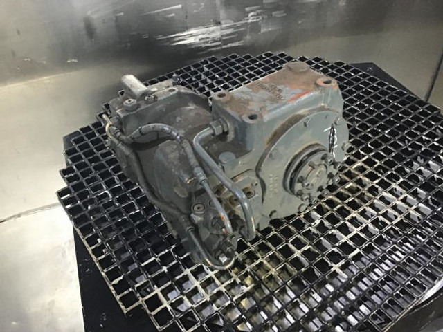 ZF 2HL100 - Gearbox: picture 1 ZF 2HL100 - Gearbox: picture 1