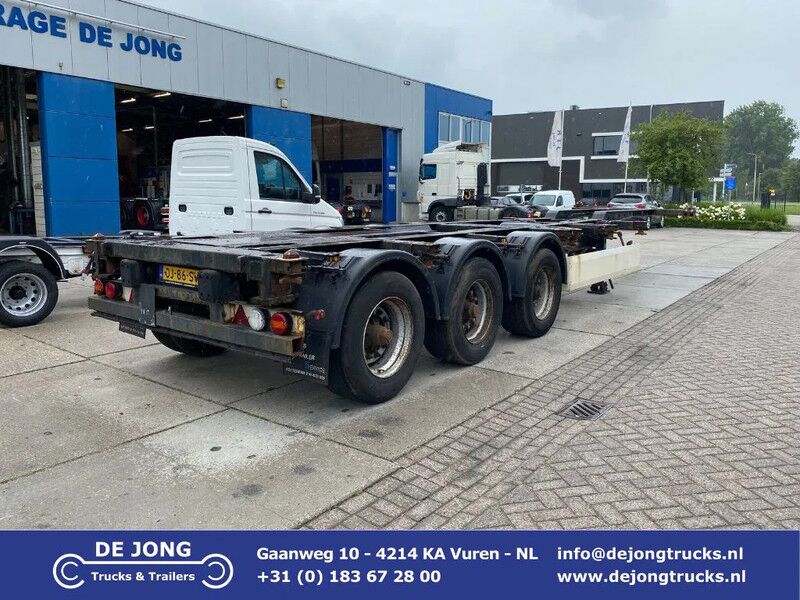 Krone SDC 27 / Container Chassis / BPW + Disc / Lift Axle - Container transporter/ Swap body semi-trailer: picture 1 Krone SDC 27 / Container Chassis / BPW + Disc / Lift Axle - Container transporter/ Swap body semi-trailer: picture 1