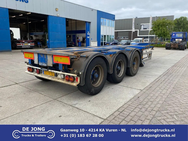 Nooteboom FT-43-03V / 2x Extendable / 1x Lift Axle / BPW Disc - Container transporter/ Swap body semi-trailer: picture 1 Nooteboom FT-43-03V / 2x Extendable / 1x Lift Axle / BPW Disc - Container transporter/ Swap body semi-trailer: picture 1