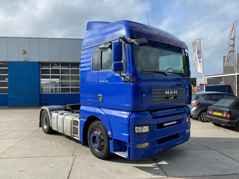 MAN TGA 18.440 / 2x Tank / Manual / Euro-5 - Tractor unit: picture 3 MAN TGA 18.440 / 2x Tank / Manual / Euro-5 - Tractor unit: picture 3