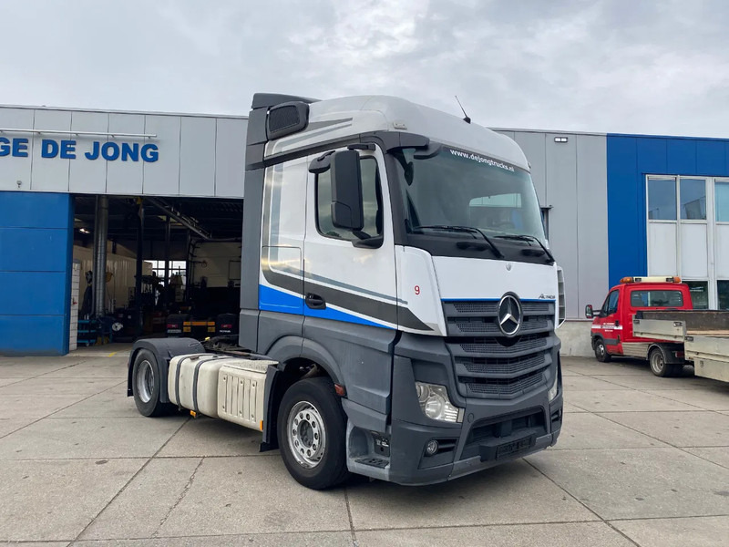 Mercedes-Benz Actros 1845 / Stream Space / Retarder / 2x Tank - Tractor unit: picture 3 Mercedes-Benz Actros 1845 / Stream Space / Retarder / 2x Tank - Tractor unit: picture 3