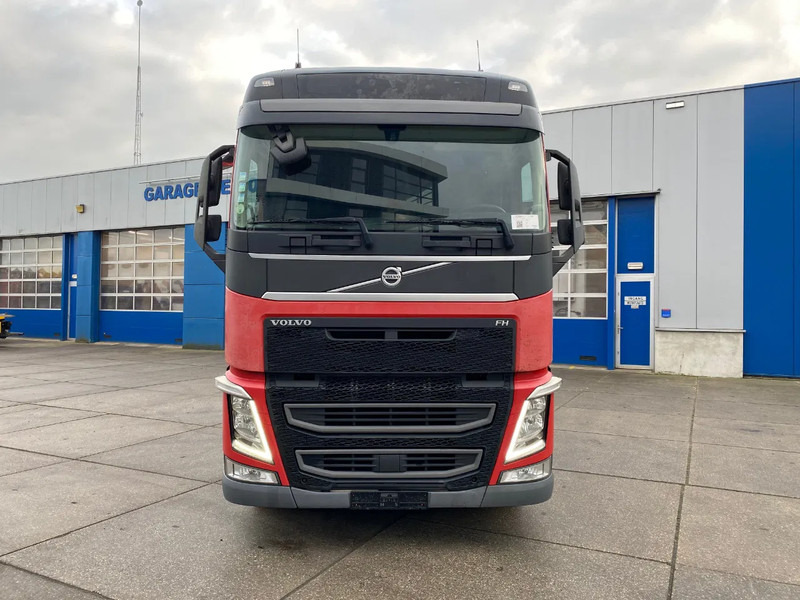Volvo FH 13.420 / Globetrotter / 2x Tank / Euro 6 - Tractor unit: picture 2 Volvo FH 13.420 / Globetrotter / 2x Tank / Euro 6 - Tractor unit: picture 2