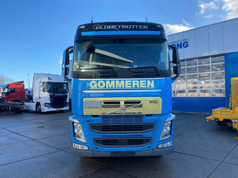Volvo FH 13.500 Globetrotter / 6x2/4 / 2x Tank - Tractor unit: picture 2 Volvo FH 13.500 Globetrotter / 6x2/4 / 2x Tank - Tractor unit: picture 2