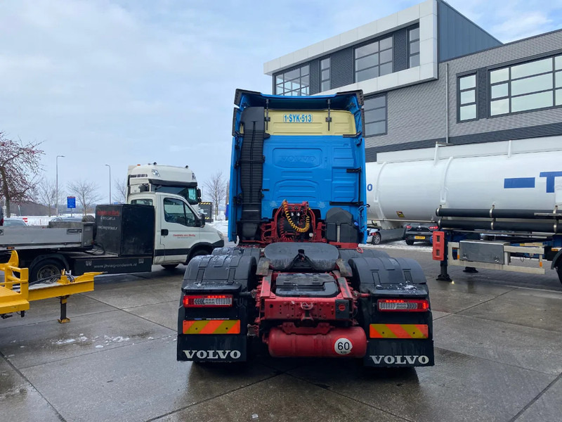 Volvo FH 13.500 Globetrotter / 6x2/4 / 2x Tank - Tractor unit: picture 4 Volvo FH 13.500 Globetrotter / 6x2/4 / 2x Tank - Tractor unit: picture 4