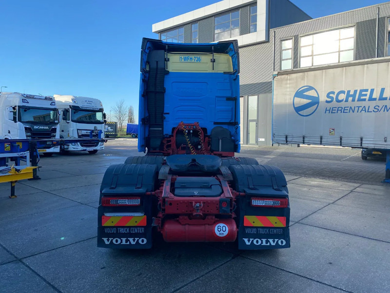 Volvo FH 13.500 Globetrotter / 6x2/4 / 2x Tank - Tractor unit: picture 5 Volvo FH 13.500 Globetrotter / 6x2/4 / 2x Tank - Tractor unit: picture 5