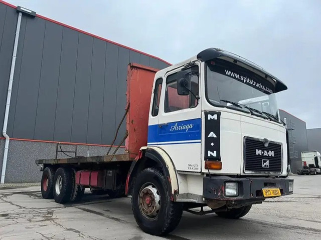 MAN F8 26.321 Manual + Full Steel 6x4 - Dropside/ Flatbed truck: picture 3 MAN F8 26.321 Manual + Full Steel 6x4 - Dropside/ Flatbed truck: picture 3