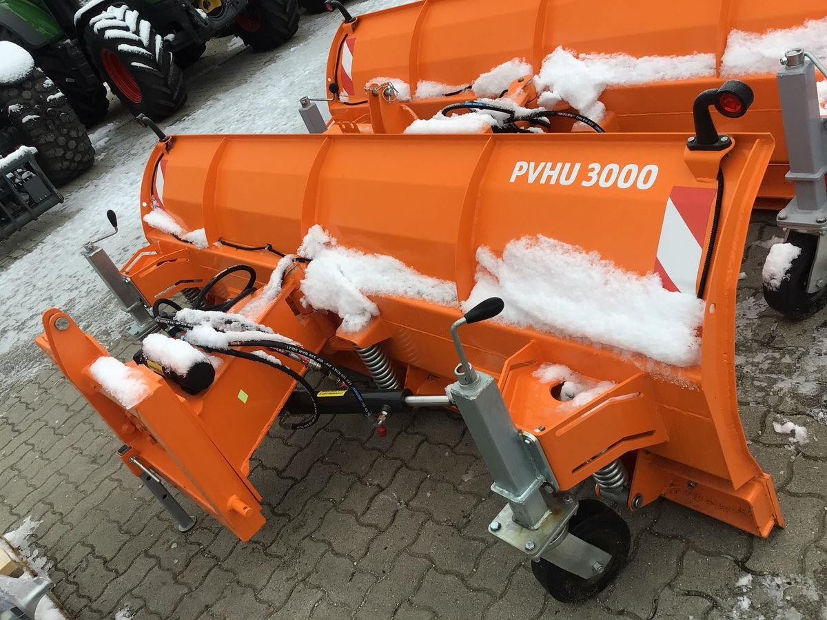 Stekro PVHU 3000 - Snow plough for Municipal/ Special vehicle: picture 3 Stekro PVHU 3000 - Snow plough for Municipal/ Special vehicle: picture 3