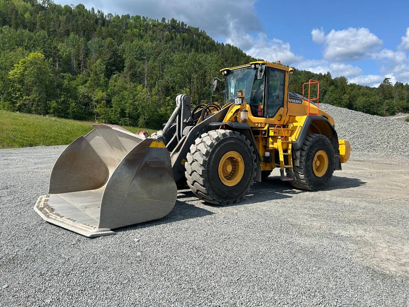 Volvo L 180 H - Wheel loader: picture 1 Volvo L 180 H - Wheel loader: picture 1