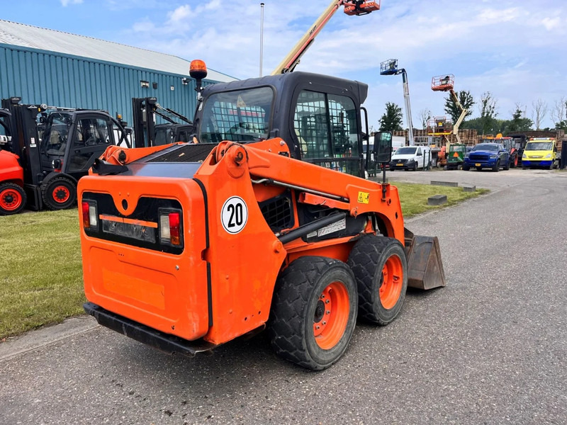 Bobcat S450 - Skid steer loader: picture 5 Bobcat S450 - Skid steer loader: picture 5