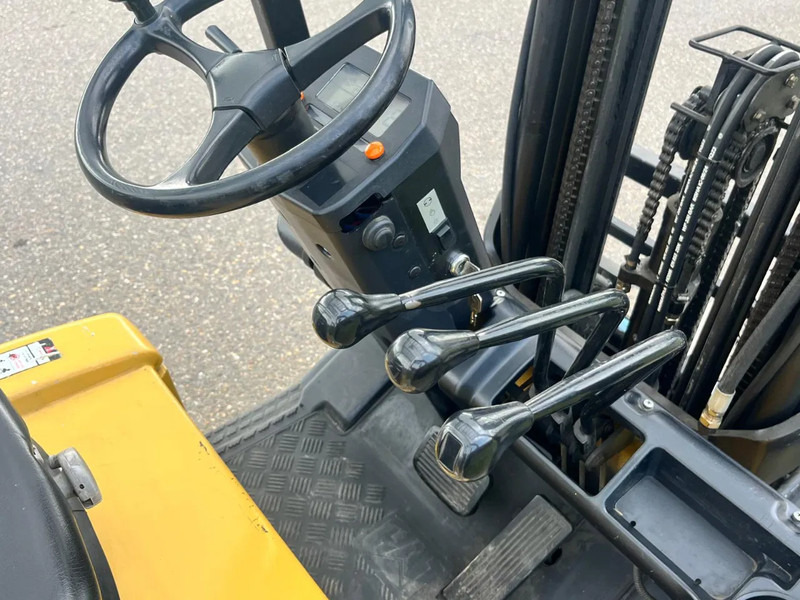 Electric forklift Caterpillar EP18KT: picture 13