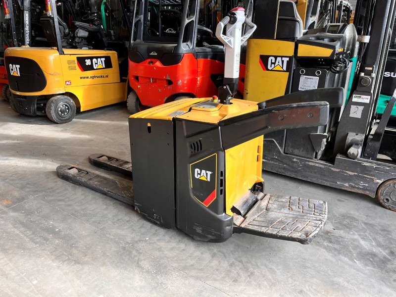 Caterpillar NPV20N2 - Pallet truck: picture 2 Caterpillar NPV20N2 - Pallet truck: picture 2