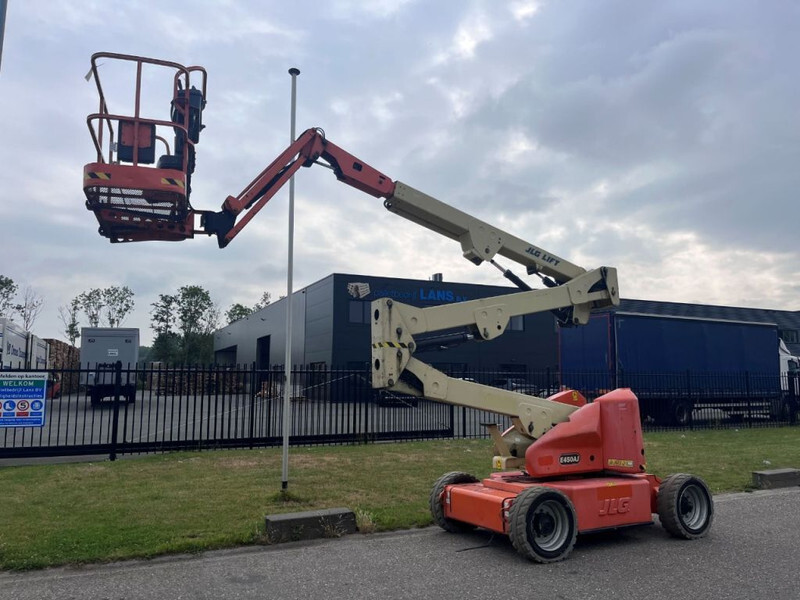 JLG E450AJ - Articulated boom: picture 4 JLG E450AJ - Articulated boom: picture 4