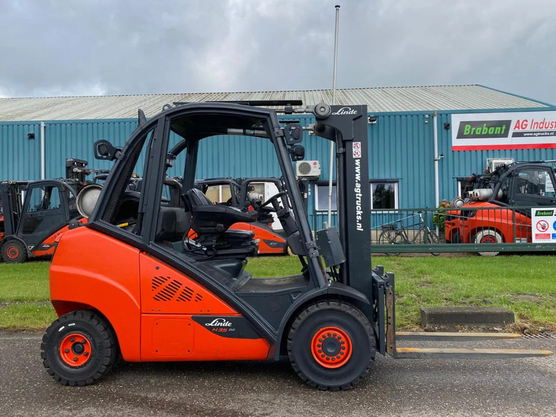 Linde H35T-02 - LPG forklift: picture 1 Linde H35T-02 - LPG forklift: picture 1