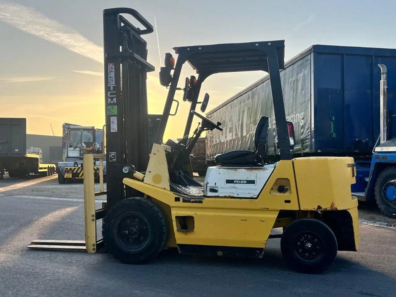 TCM FD25 Z2 ST - Diesel forklift: picture 2 TCM FD25 Z2 ST - Diesel forklift: picture 2