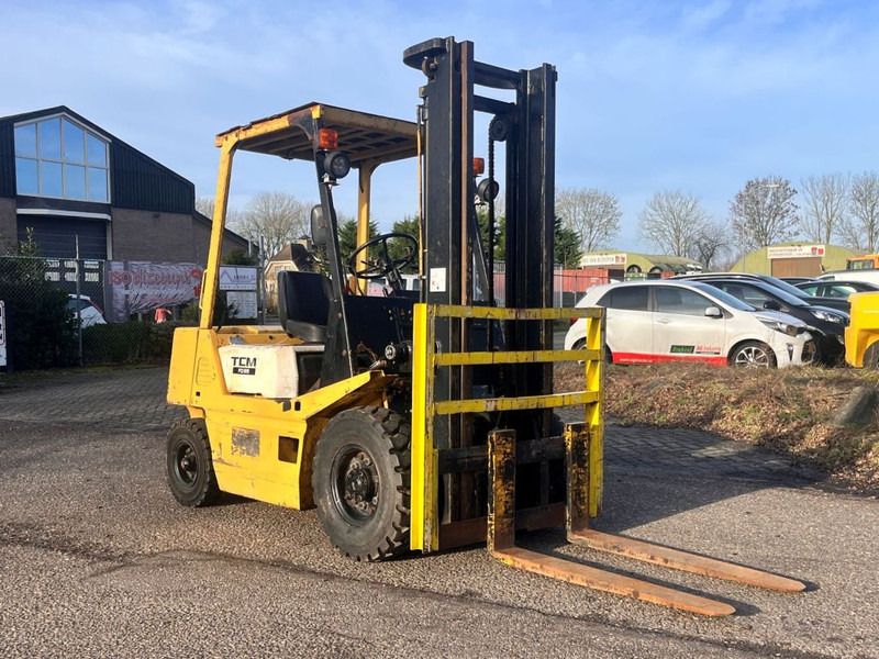 TCM FD25 Z2T - Diesel forklift: picture 3 TCM FD25 Z2T - Diesel forklift: picture 3