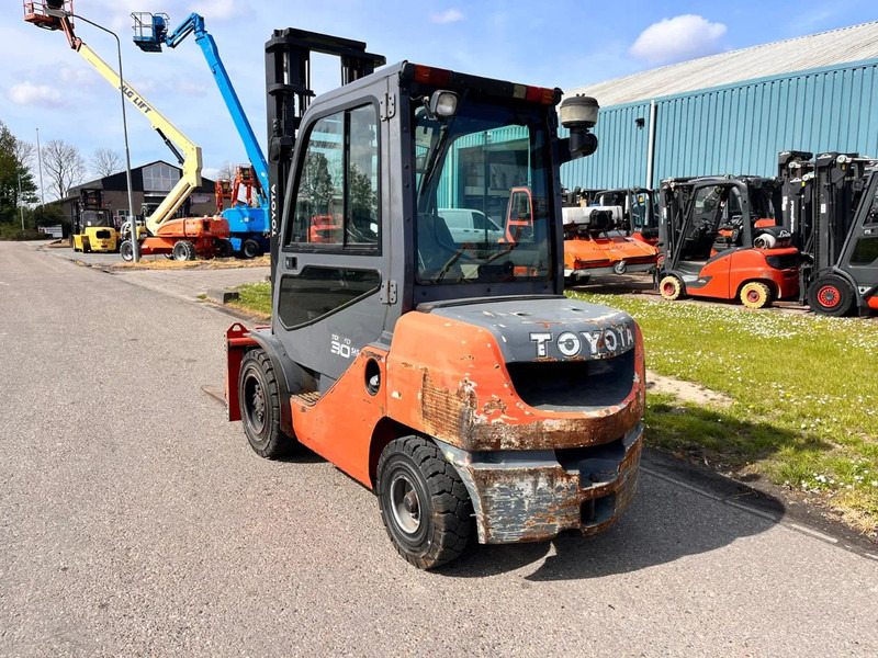 Toyota 52-8FDF30 - Diesel forklift: picture 5 Toyota 52-8FDF30 - Diesel forklift: picture 5