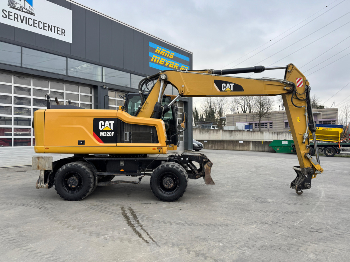 CATERPILLAR M320F Oilquick - Wheel excavator: picture 3 CATERPILLAR M320F Oilquick - Wheel excavator: picture 3