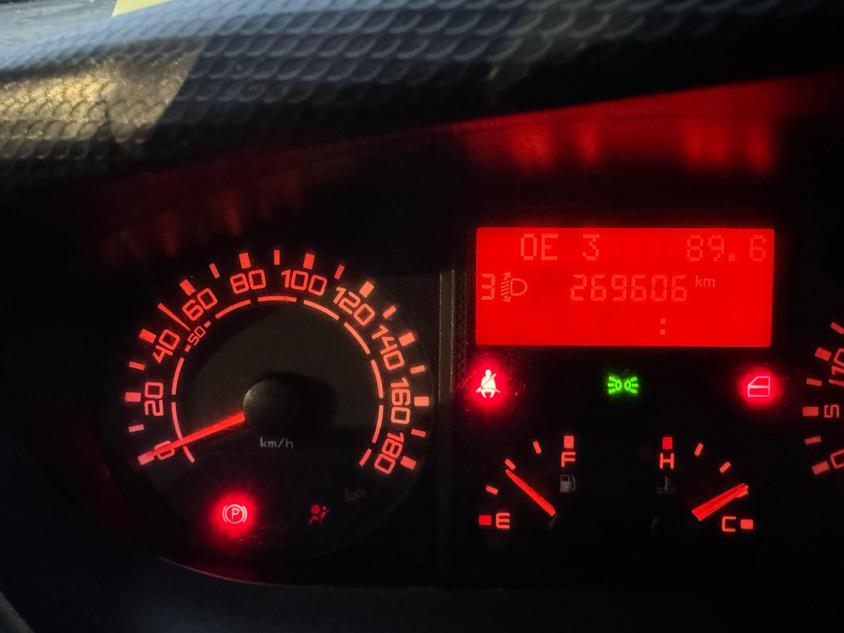 Tipper van IVECO Daily 35C15 4x2: picture 15 Tipper van IVECO Daily 35C15 4x2: picture 15