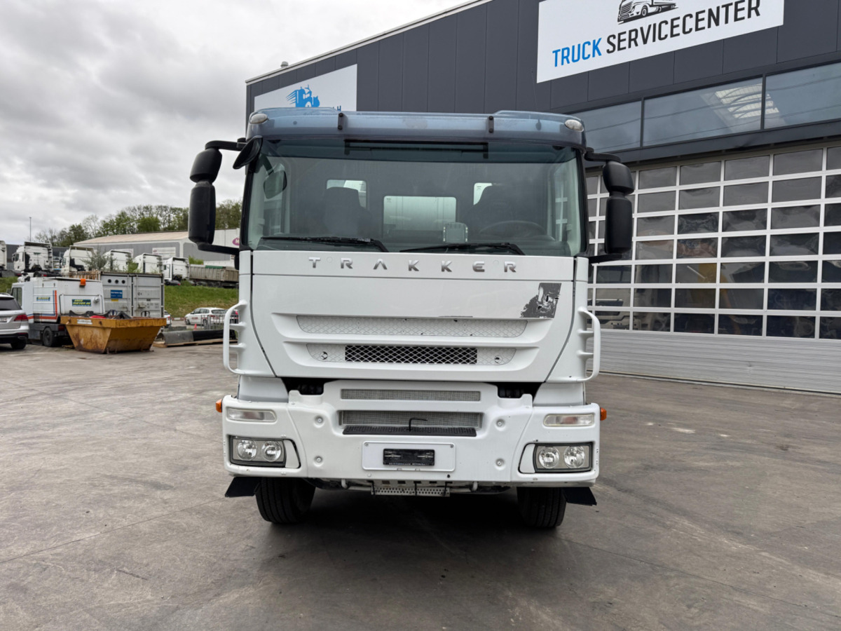 IVECO Trakker 450 8x4 (Liebherr 9m3 2018) - Concrete mixer truck: picture 2 IVECO Trakker 450 8x4 (Liebherr 9m3 2018) - Concrete mixer truck: picture 2