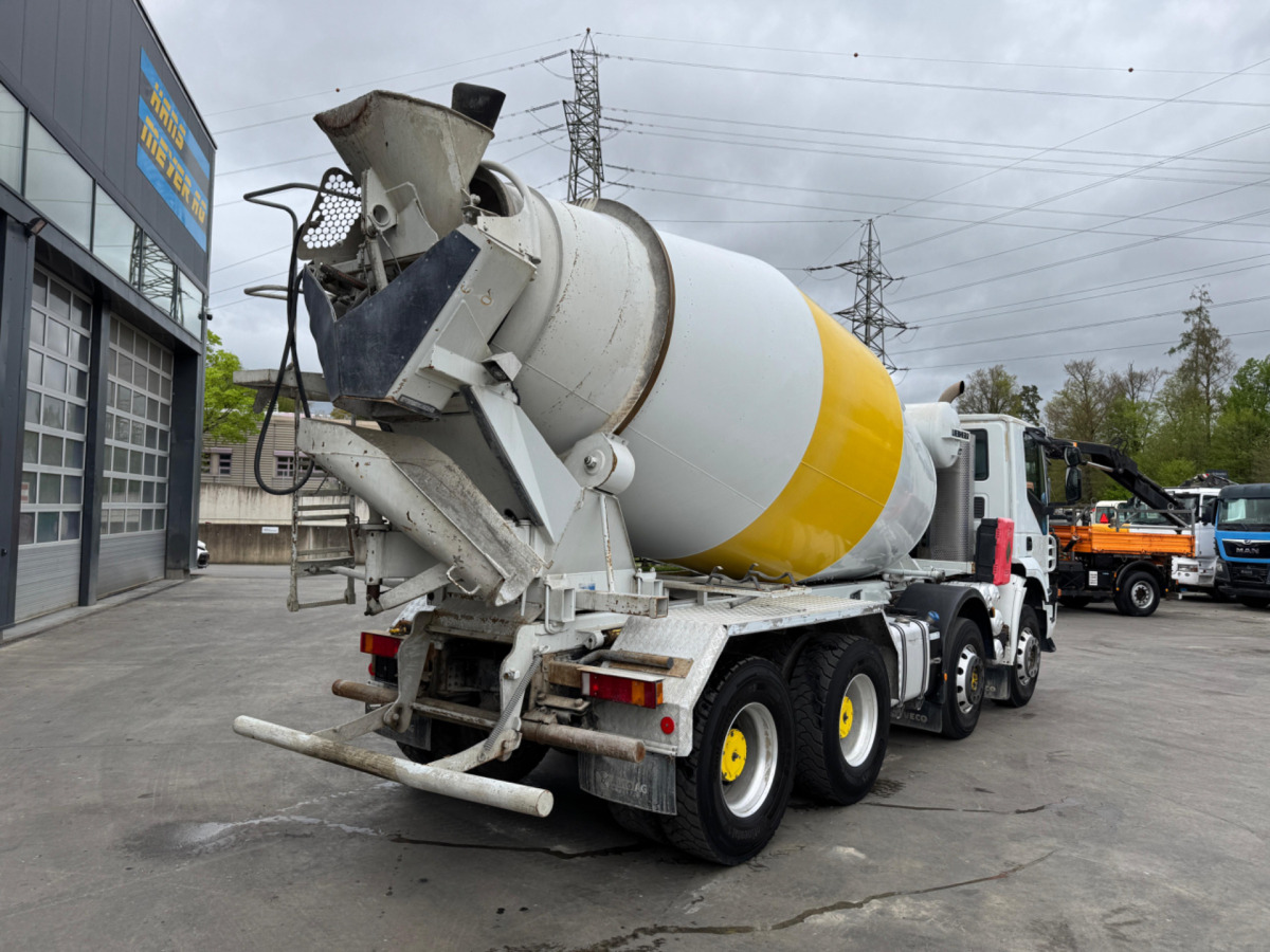 IVECO Trakker 450 8x4 (Liebherr 9m3 2018) - Concrete mixer truck: picture 5 IVECO Trakker 450 8x4 (Liebherr 9m3 2018) - Concrete mixer truck: picture 5