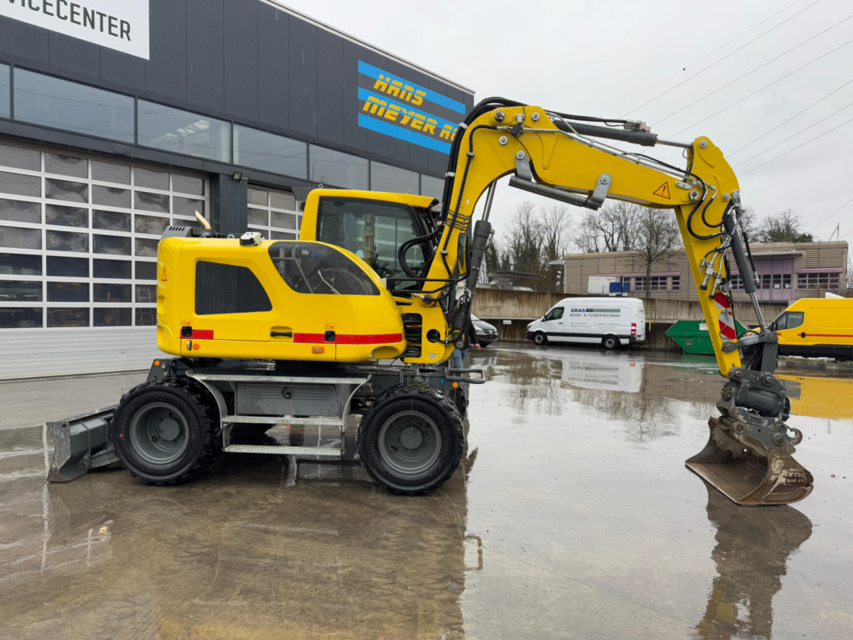 LIEBHERR 910 Compact Litronic Powertilt - Wheel excavator: picture 3 LIEBHERR 910 Compact Litronic Powertilt - Wheel excavator: picture 3