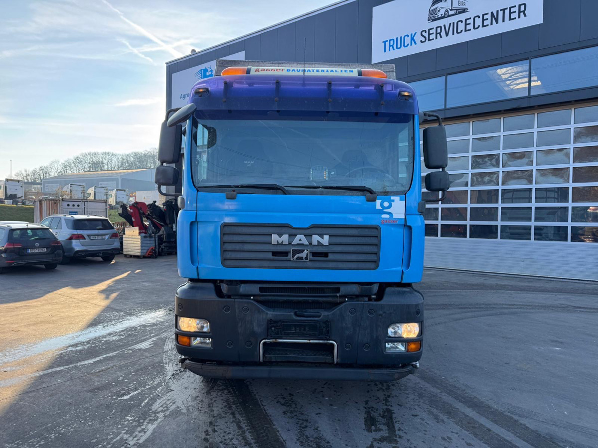 MAN TGA 26.440 6x2 - Curtain side truck: picture 2 MAN TGA 26.440 6x2 - Curtain side truck: picture 2