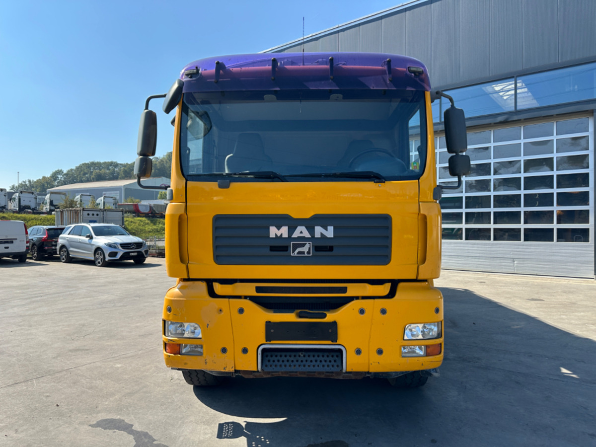 MAN TGA 41.440 8x4 Hallenpumpe 31M-5 - Concrete pump truck: picture 2 MAN TGA 41.440 8x4 Hallenpumpe 31M-5 - Concrete pump truck: picture 2