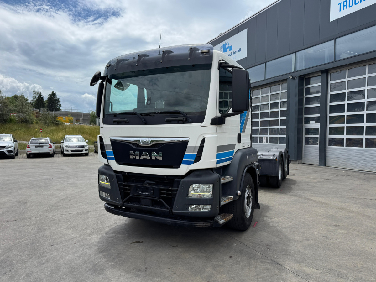 MAN TGS 26.440 6x2 - Cab chassis truck: picture 1 MAN TGS 26.440 6x2 - Cab chassis truck: picture 1